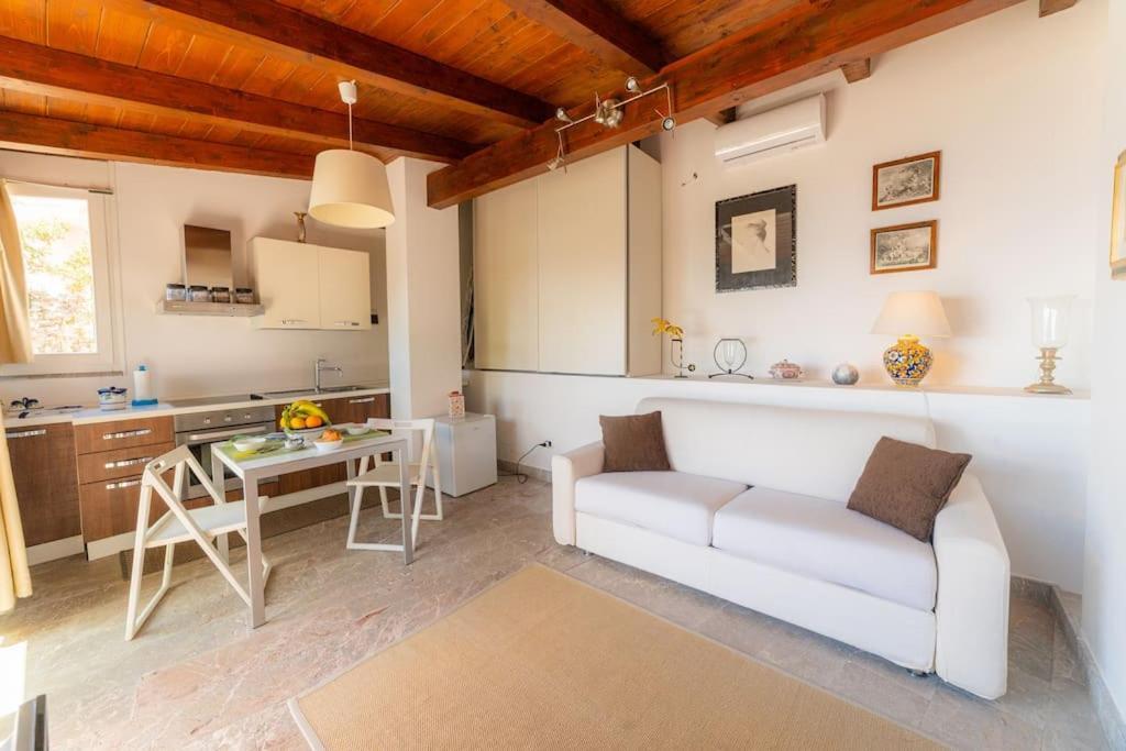 Alpstuga Vista Mare A Con Parcheggio Paolone House Taormina