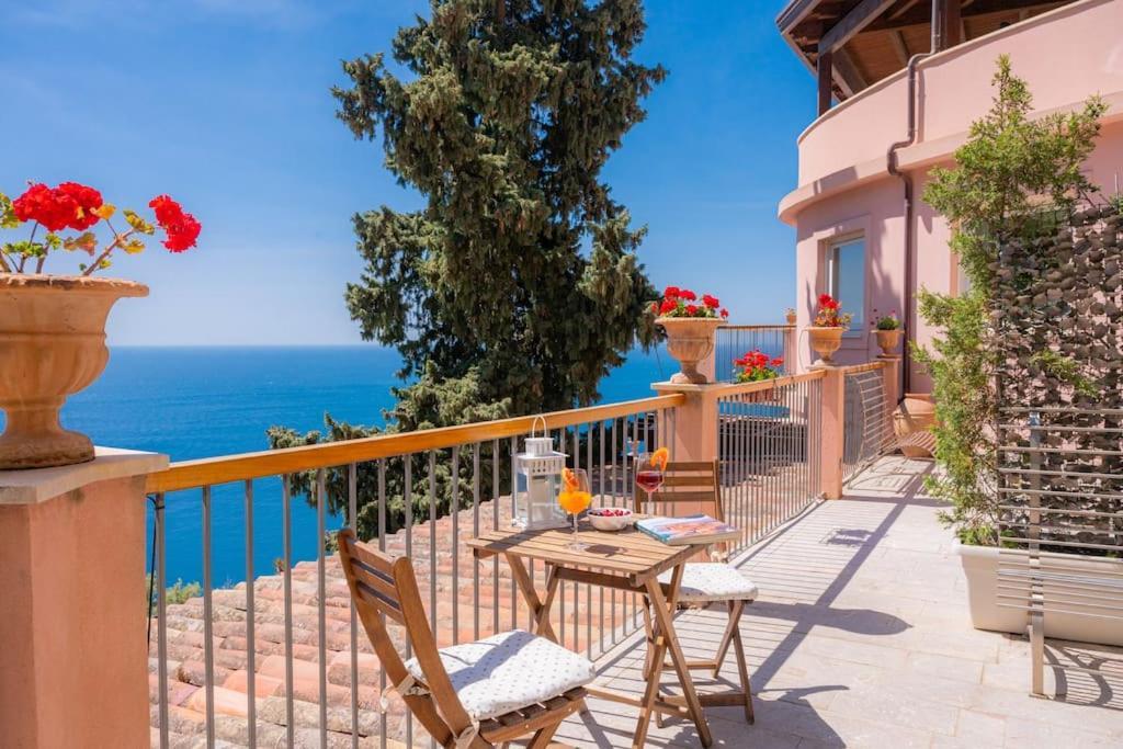 Alpstuga Vista Mare A Con Parcheggio Paolone House *